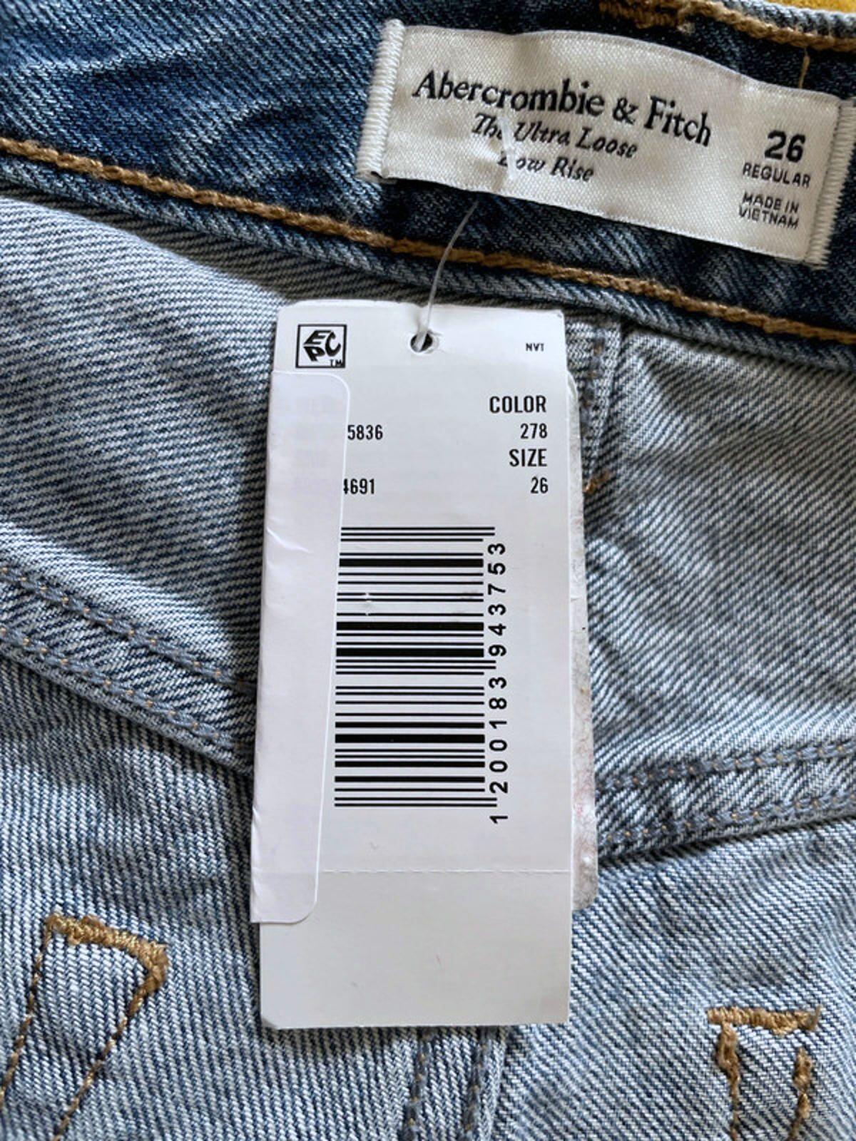 Women’s Abercrombie & Fitch Baggy Fit Cargo Jeans In Navy - W26/L30 - 2251