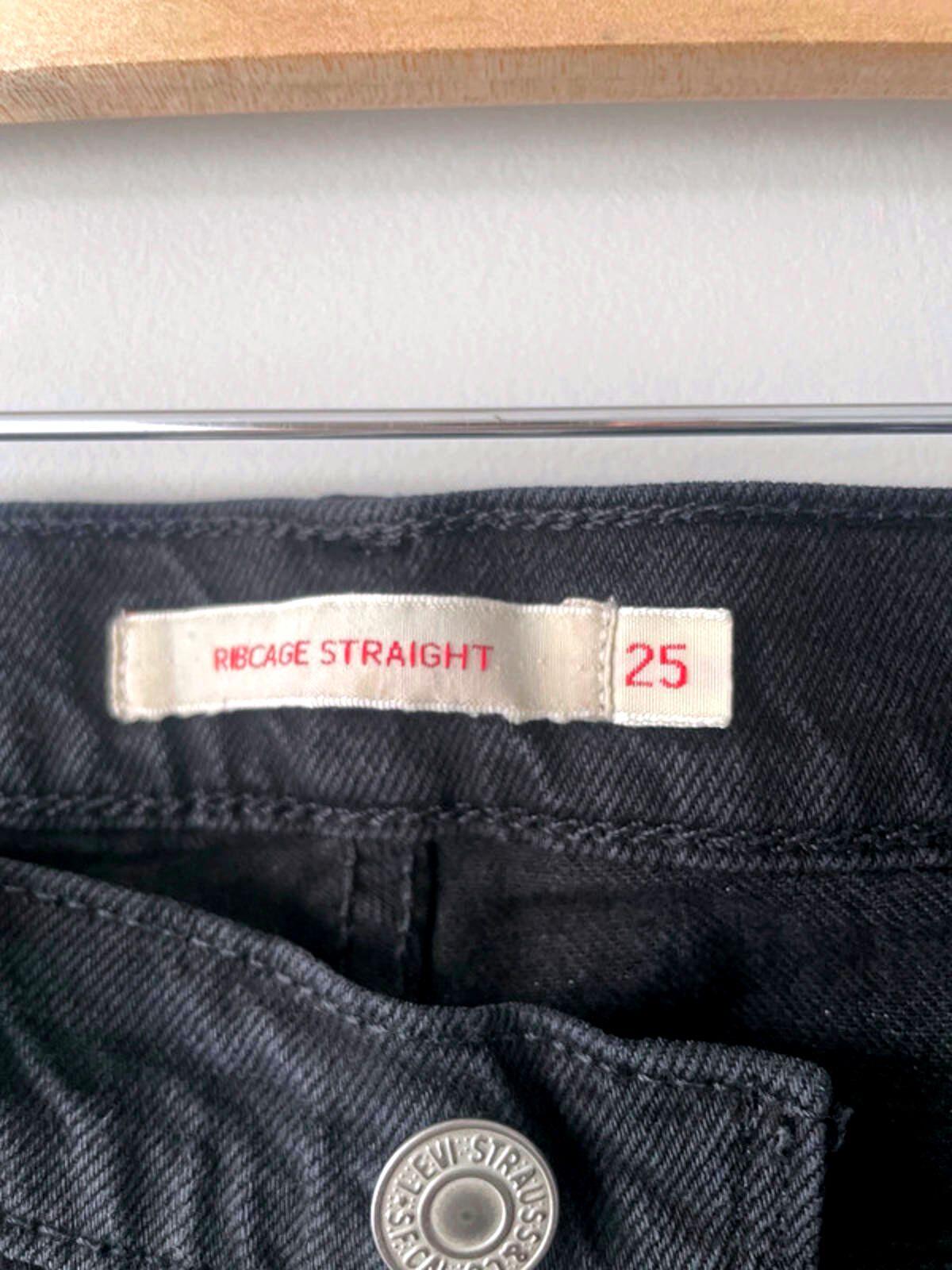 Women’s Levi’s High Waisted Ribcage Straight Fit Jeans In Black - W25/L27 - 2206
