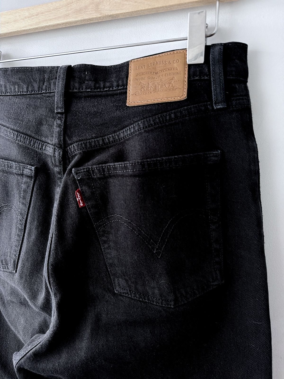 Women’s Levi’s High Waisted Ribcage Straight Fit Jeans In Black - W28/L29 - 3742