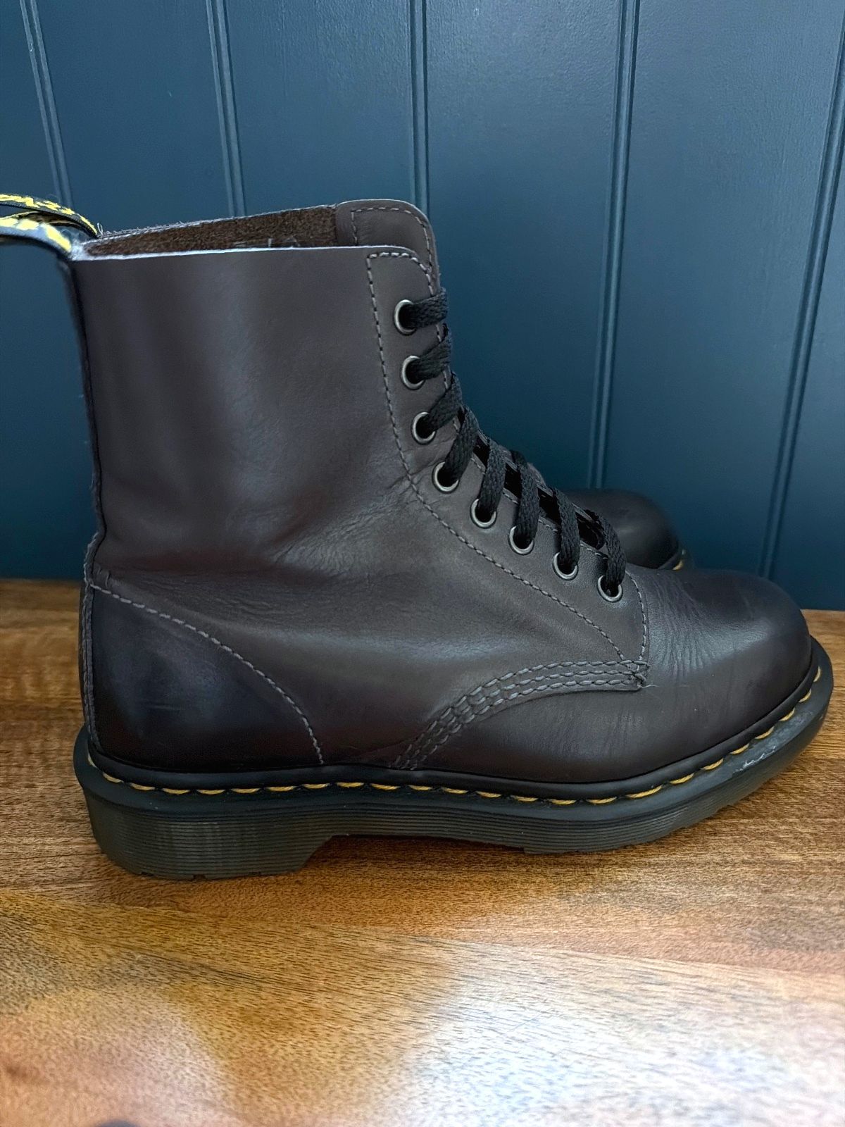 Women’s Dr. Martens 1460 Smooth Leather Lace-up Boots In Purple - Uk7 - 3825