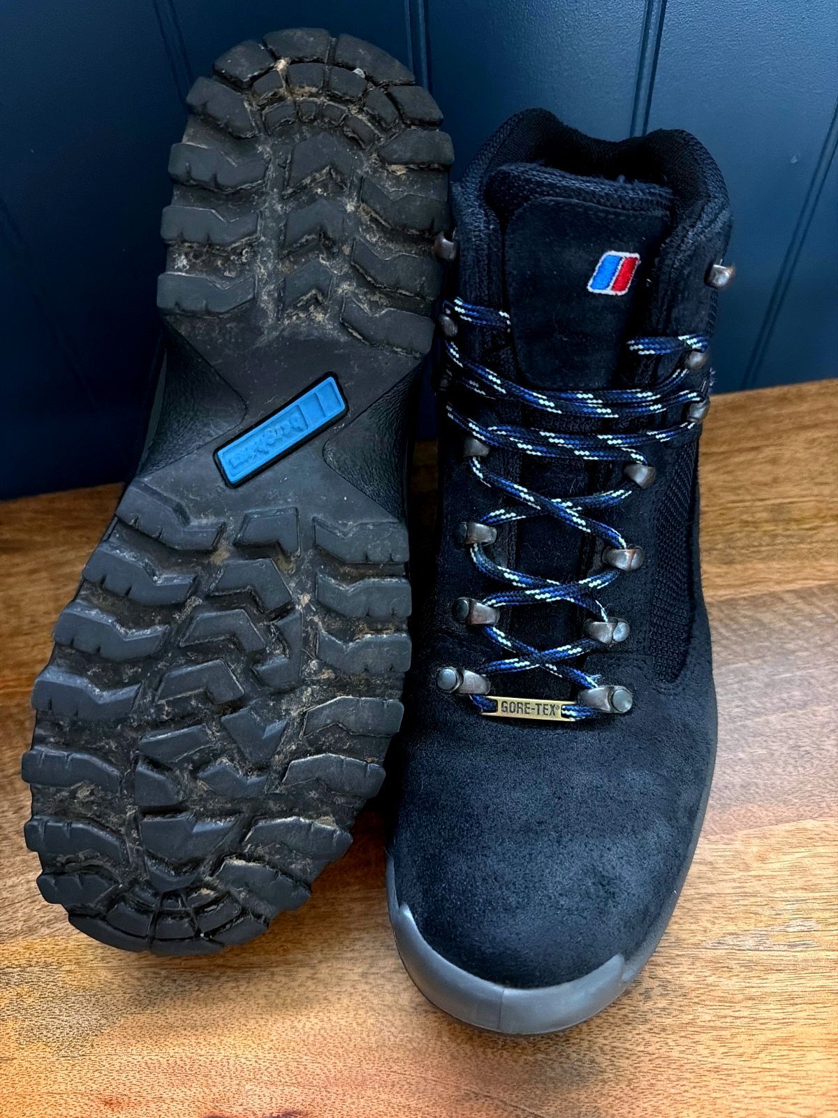 Men’s Berghaus Premium Suede Gore-Tex Hiking Boots In Dark Navy - Uk8 - 3824
