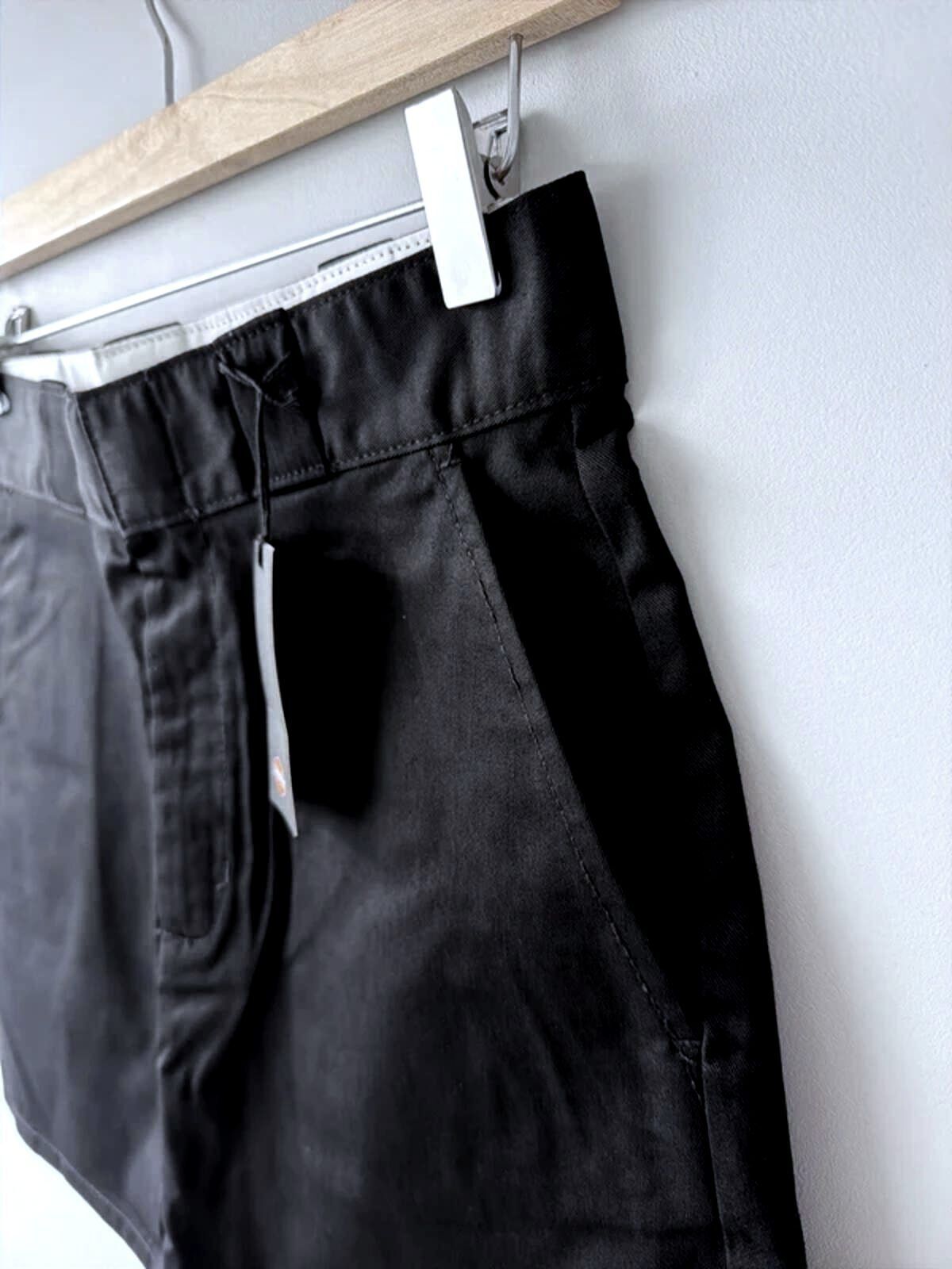 Women’s Dickies Mini Work Skirt With Pockets In Black - W26 - 3439