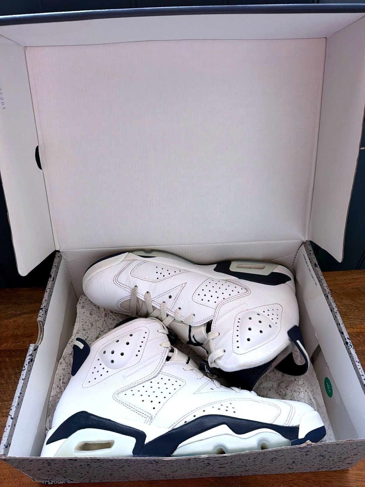 Mens Air Jordan 6 Rare Retro Leather Basketball Trainers In White - Uk9.5 - 3613