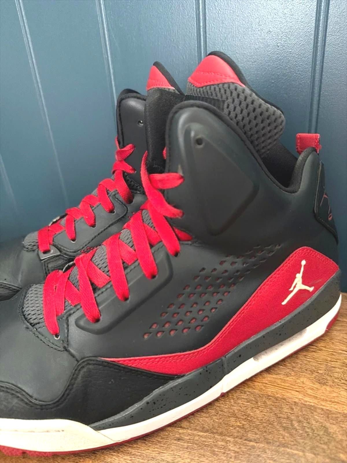 Men’s Nike Air Jordan SC-3 Basketball Trainers In Black/Red - Uk9 - 3293