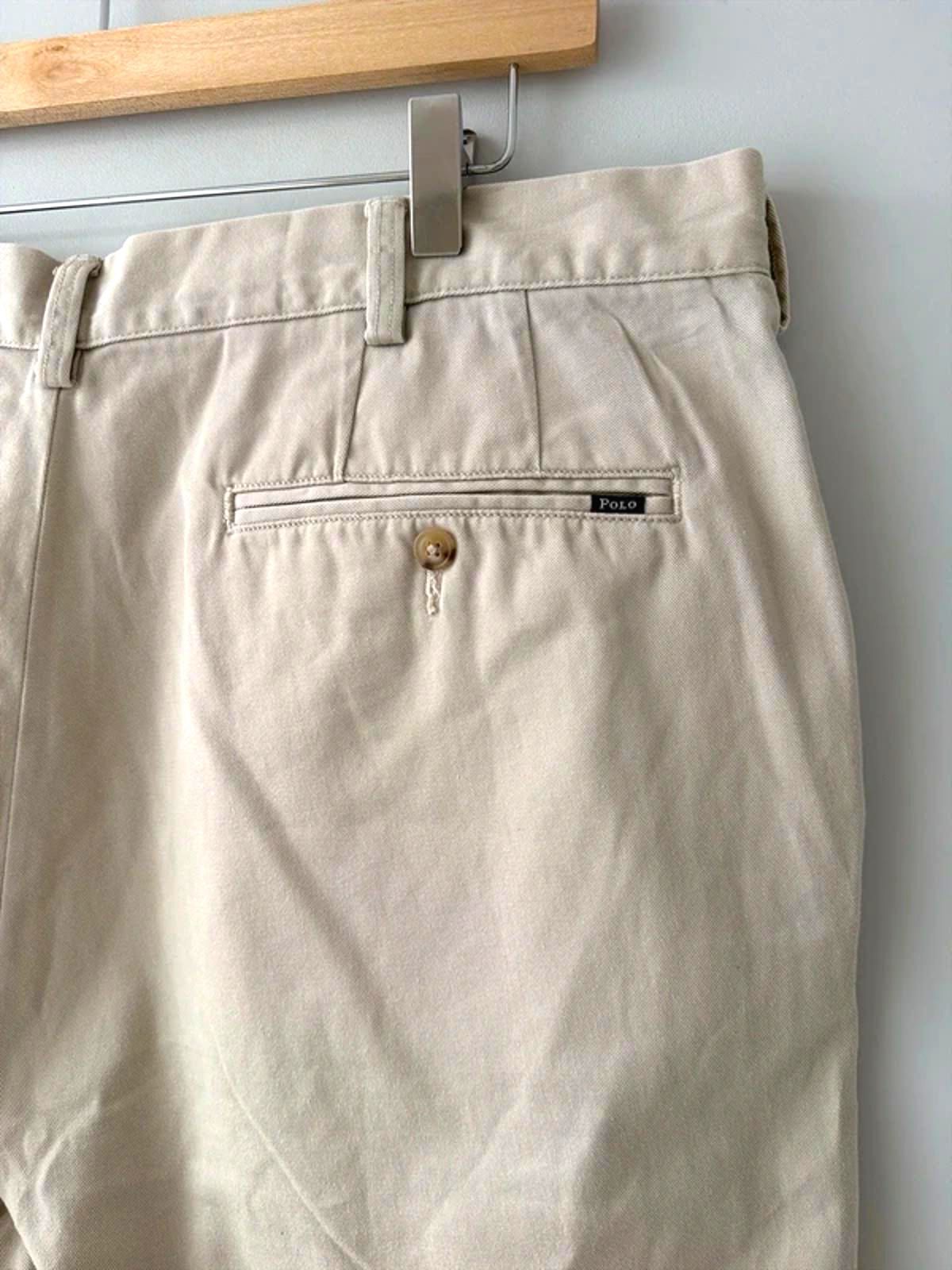 Men’s Ralph Lauren Classic Fit Chino Shorts in Beige - W38 - 3260