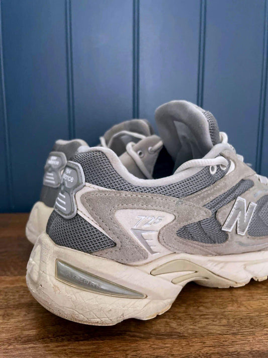 Men’s New Balance 725 chunky sole suede trainers in grey - uk8 - 1000