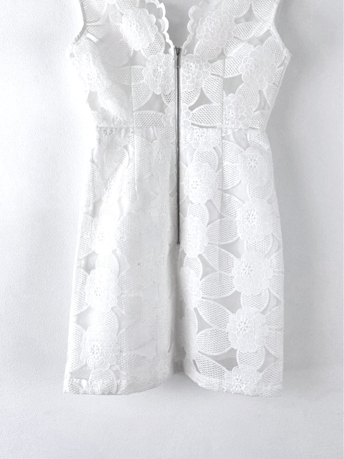 Women’s Alice McCall Premium Lace Mini Dress In White - UK6 - 1433