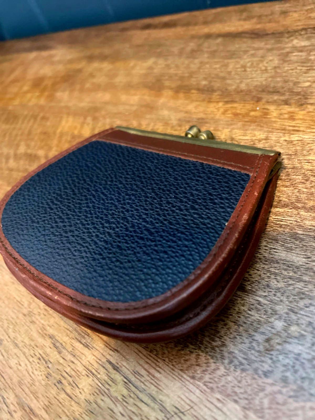 Women's Burberry Vintage Rare Find Leather Coin Purse - 2711