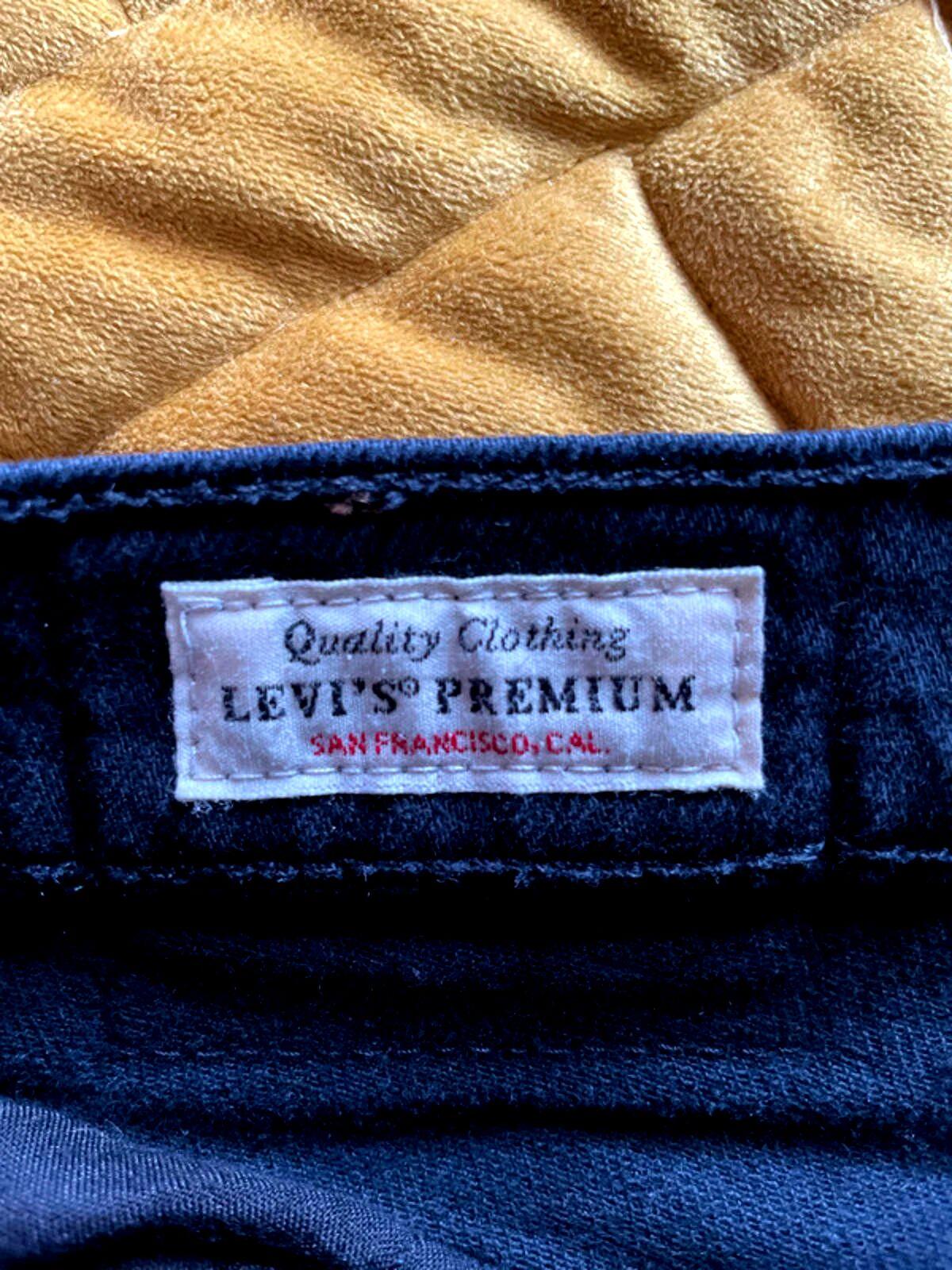 Women’s Levi’s Ribcage High Waisted Straight Fit Jeans In Black - W27/L26 - 1897