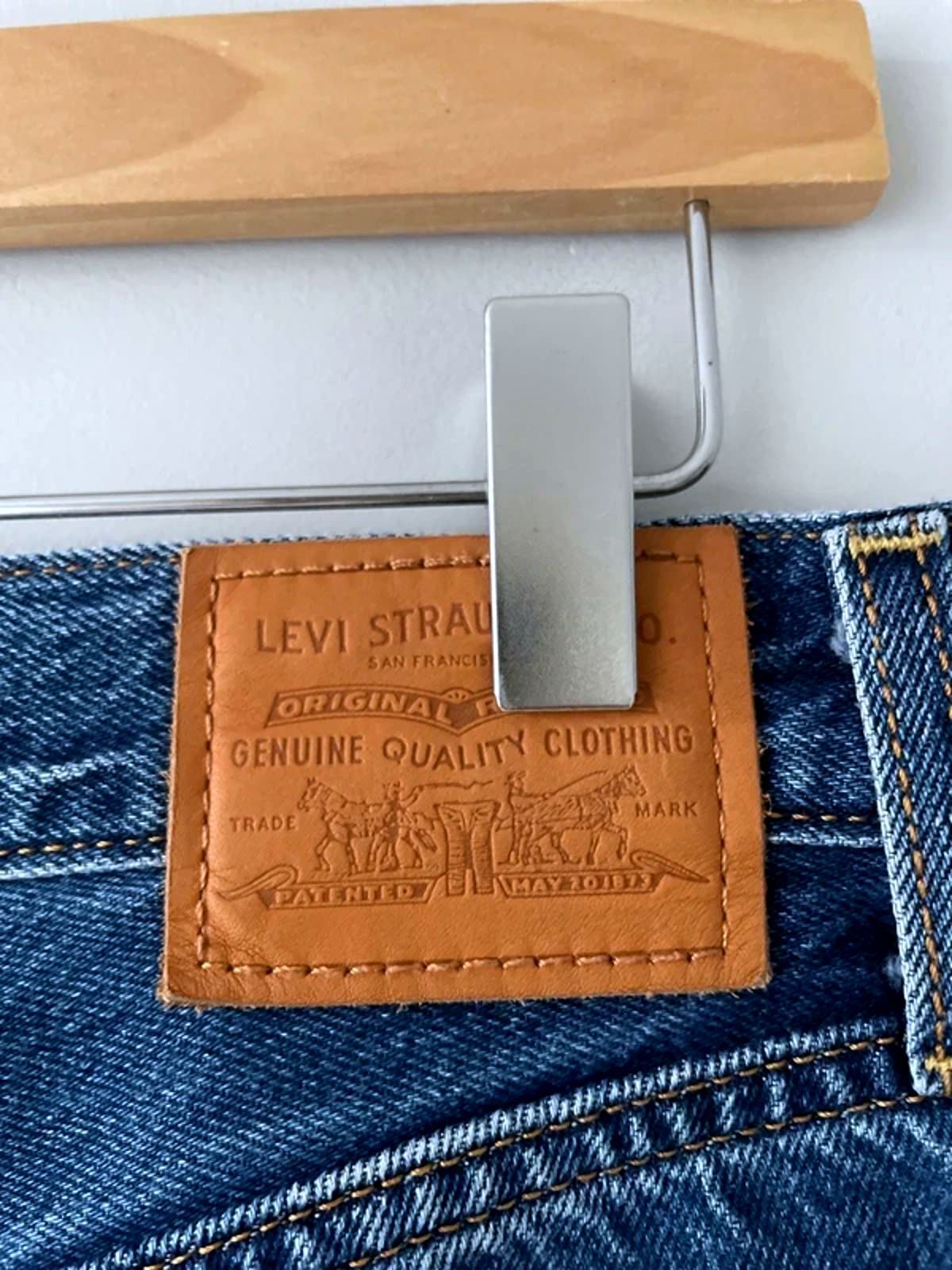 Women’s Levi’s High Waisted Ribcage Straight Fit Jeans In Navy - W28/L27 - 2954