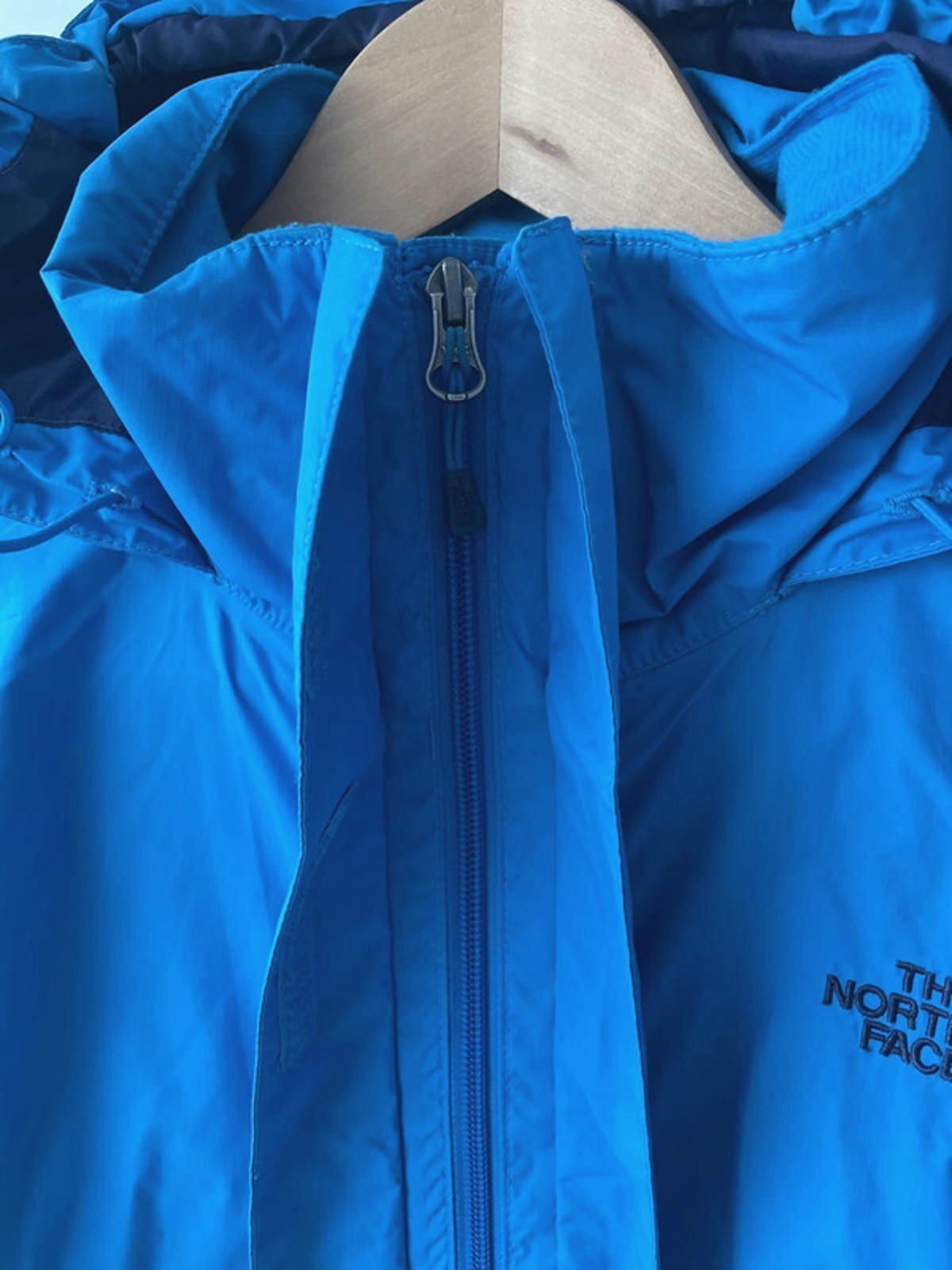 Women’s The North Face Dryvent Hooded Waterproof Jacket Coat - Small - 2110