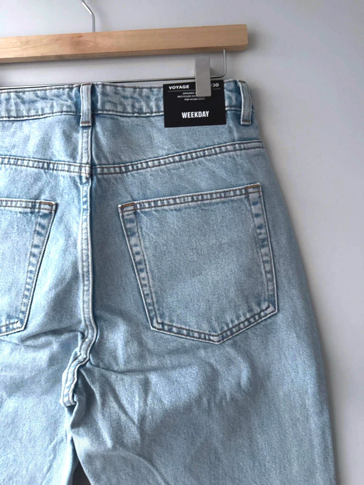 Women’s Weekday Voyage High Waisted Fit Jeans In Blue - W29/L30 - 0943
