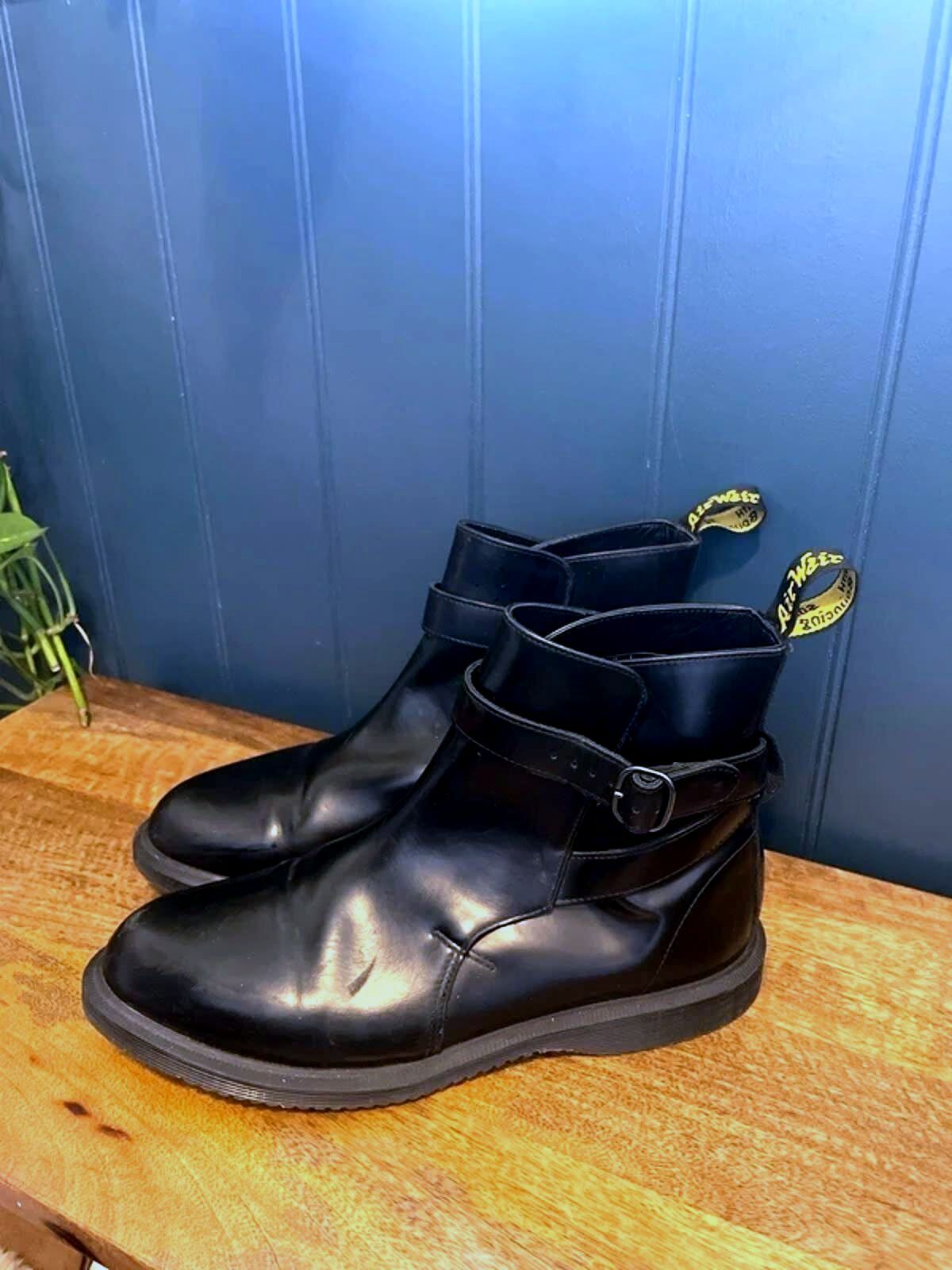 Men's Dr Martens Leather Ankle Chelsea Boots In Black - UK8 - 3080