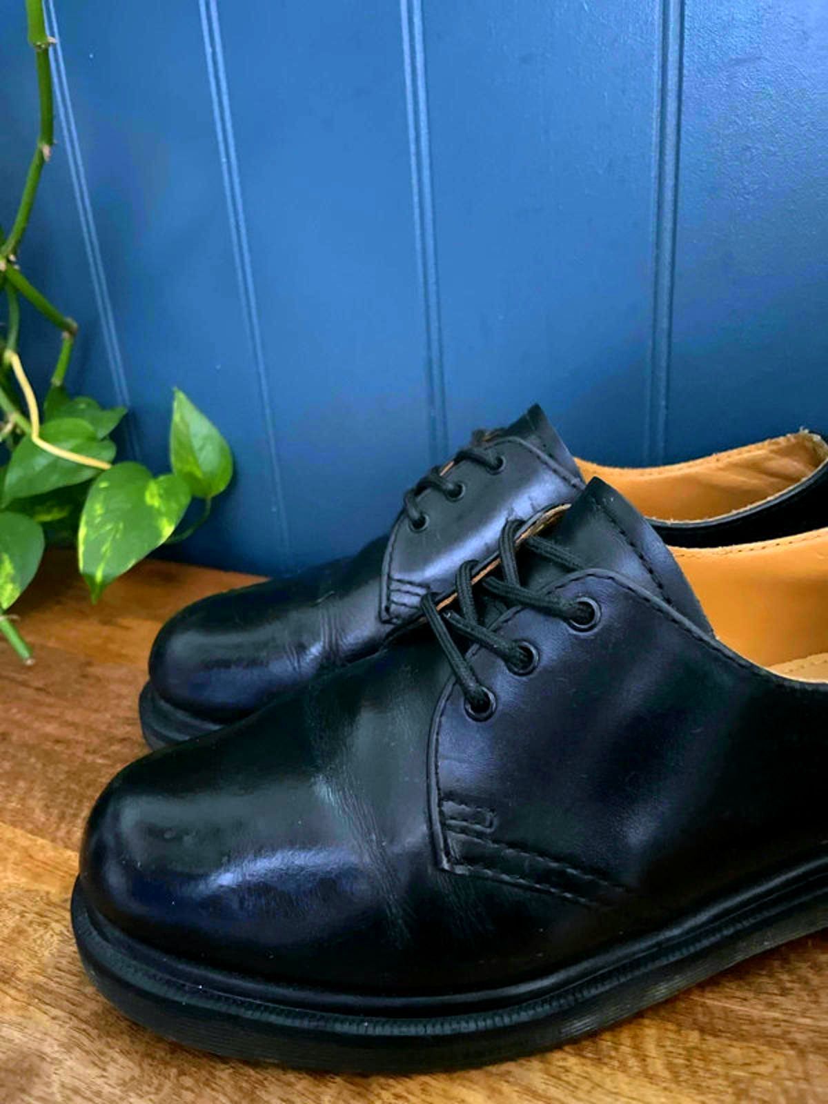 Women’s Dr Martens 1461 Premium Leather Chunky Sole Shoes In Black - UK5 - 2303