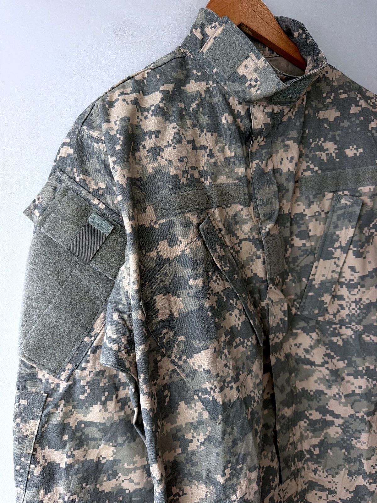 Men’s Genuine US Army Combat Tactical Jacket In Camouflage - Medium - 3798