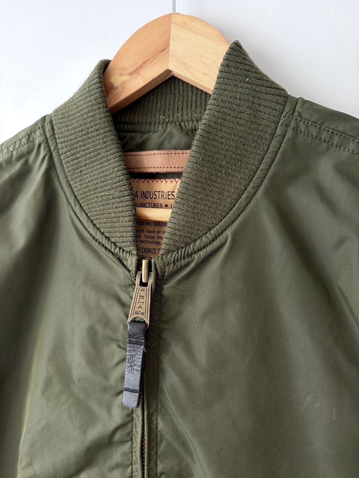 Men’s Alpha Industries MA-1 Bomber Jacket In Khaki - Medium - 3638