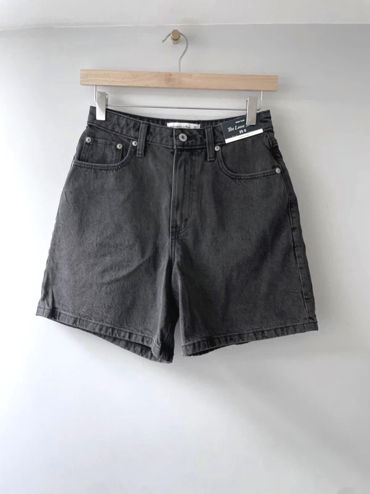 Women’s Abercrombie & Fitch The Loose Short High Rise Shorts In Black - W25/L6 - 3083
