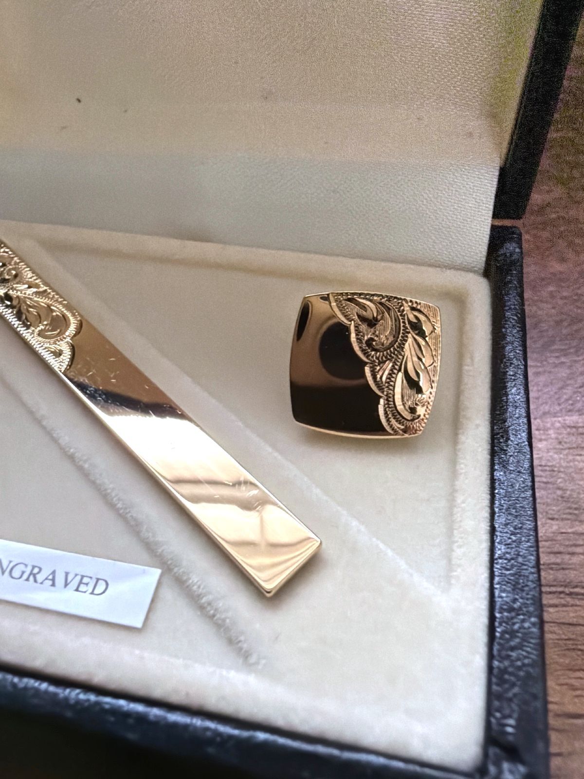 Stratton Of London Hand Engraved Tie Clip And Cufflink Set In Gold Colour - 3858
