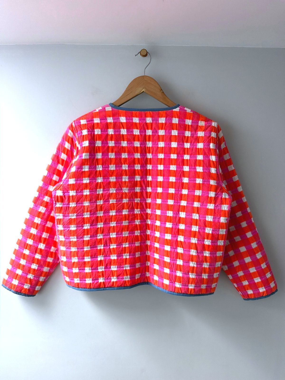 Women’s SZ Cropped Fit Block Print Reversible Quilted Jacket - Small - 3807
