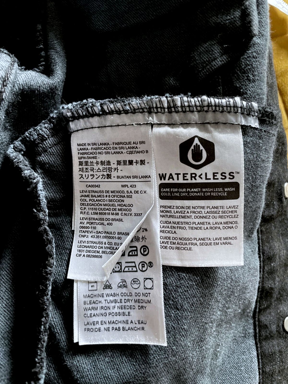 Women’s Levi’s Premium Denim Trucker Jacket In Black - Small - 2463
